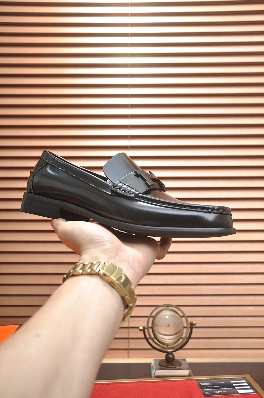 Men's shoes💰540💶[HERMES] (cowhide lining)🍀Italian top luxury🍀He does not pursue novel styles and gorgeous colors, but attracts the favor of successful men with his flawless, elegant and classic style. Formal leather shoes This very comfortable, simple and stable style allows you to easily match any style! The pattern is absolutely 1:1 refined from the original case, and we strive for excellence in materials, imported cowhide + cowhide lining💪💪💪extraordinary texture👍! .Code number: 38-45 (45 customized)